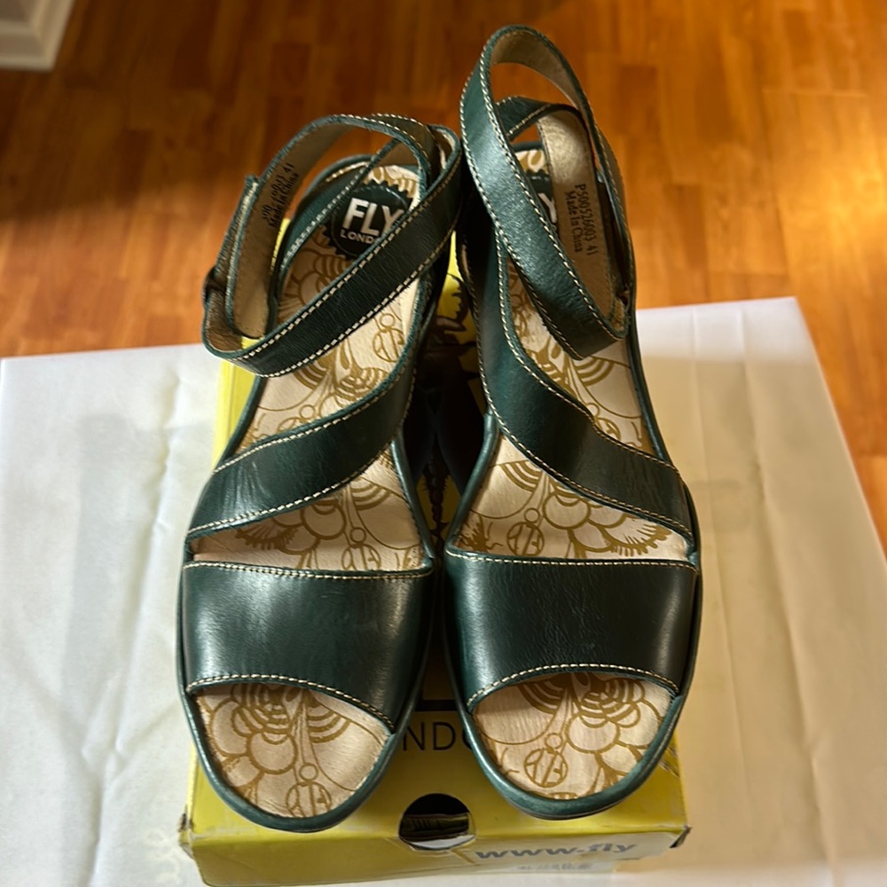 Fly London shoes. Size 41. Green.